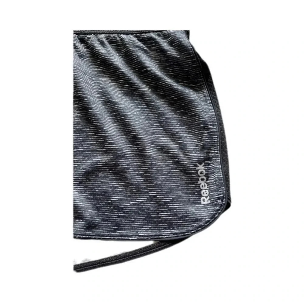 Reebok Athletic Women’s Shorts Size Medium Black and White - Picture 6 of 6